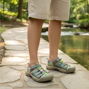 KEEN Newport H2 Water Sandals Purple Green Youth Water Shoes - Size 2 US